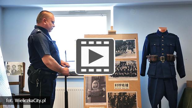 Wystawa „Historia w Policyjnym Mundurze 1919 - 2018” w KPP w Wieliczce  [wideo]