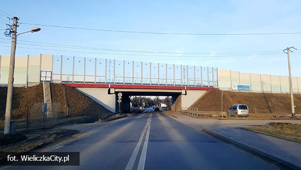 13 miesicy utrudnie na drodze z Wieliczki do Niepoomic czy 4 miesice cakowitego zamknicia tej drogi?