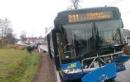 Wypadek w Niepoomicach – autobus 211 zderzy si z samochodem