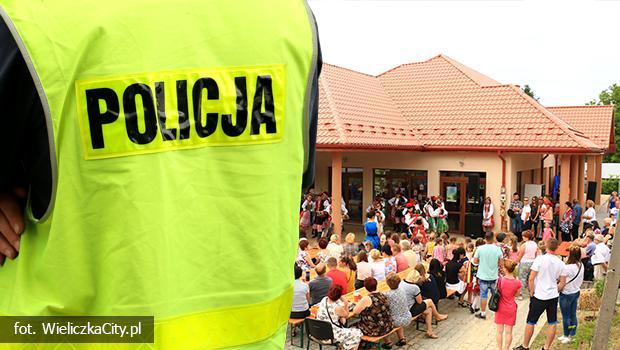 Policja zatrzymaa wandala, ktry zdewastowa w Mietniowie wietlic i kapliczk