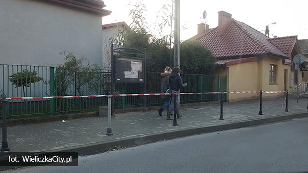 Na Sienkiewicza zaczynaj si pojawia supki antyparkingowe, ale…