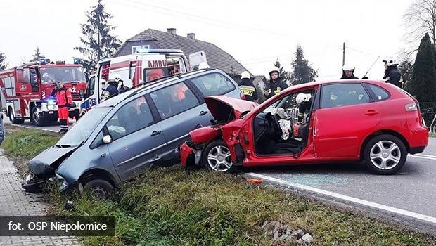 Zderzenie czoowe, pijany kierowca, trjka dzieci w samochodzie i pi osb w szpitalu