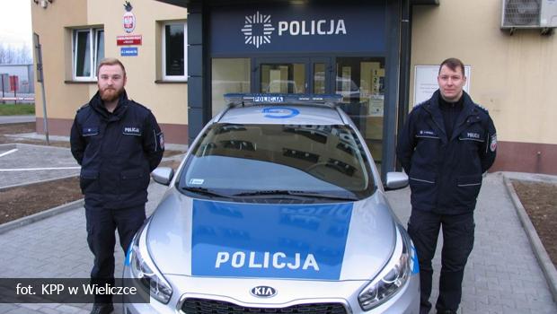 Ul. Sienkiewicza. Policjanci pomogli 63-latkowi, ktry dosta ataku padaczki.