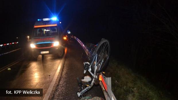 Pijany 52-latek potrącił samochodem rowerzystkę
