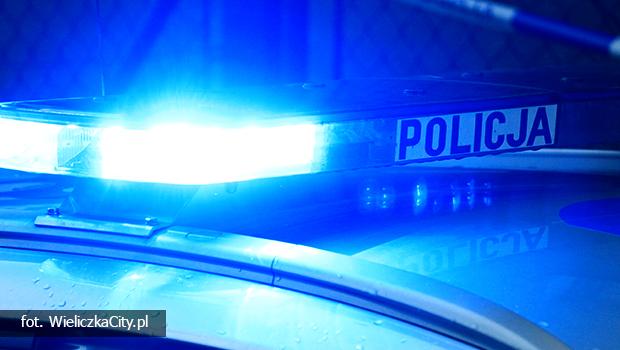 Mczyni, ktrzy pobili policjantw w Krakowie to mieszkacy m.in. Wieliczki