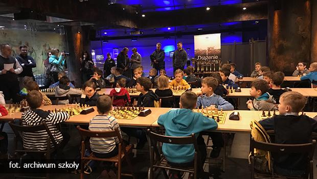 SP w Sierczy zajęła III miejsce w turnieju szachowym „Drążenie miasta”