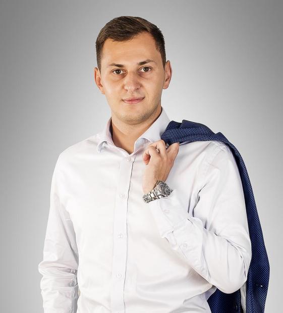 dyrektor_Broniowski_glowka.jpg