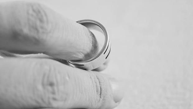 Czy warto w postępowaniu rozwodowym konsekwentnie dążyć do orzeczenia winy i alimentów? Bezpłatne porady prawne w każdy wtorek w Wieliczce!