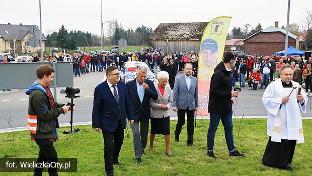 Uroczyste nadanie imienia Janusza Kuliga dla ronda w Gdowie [zdjcia]