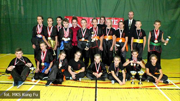 Drużyna z Młodzieżowego Klubu Sportowego Kung Fu oraz Szkoły Sztuk Walki z Wieliczki zdobyła 43 medale