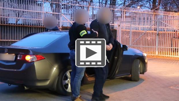 Napad na jubilera w Niepoomicach. Zatrzymano sprawcw ktrzy ukradli biuteri wart 350 tys. z [wideo]