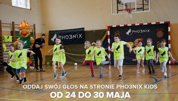 Gosuj na wielick Szko Podstawow nr 4 w konkursie Fundacji Pho3nix
