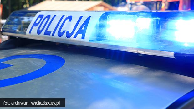Pijani rodzice opiekowali si niemowlciem. Dziecko trafio do pogotowia opiekuczego, a  rodzice do aresztu.