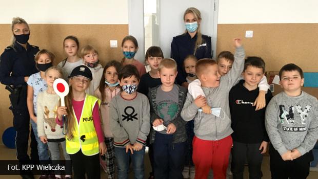 Policjantki z Wieliczki w Szkole Podstawowej w Mietniowie