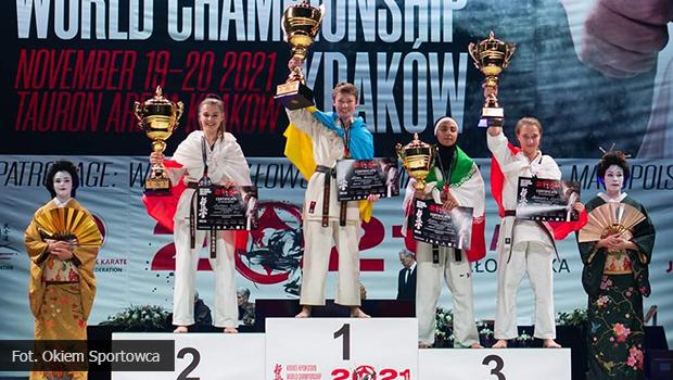 Martyna Kubik z Wielickiego Klubu Karate Kyokushinkai wicemistrzyni wiata