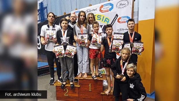 Siedemnacie medali Mistrzostw Polski dla Target MuayThai Niepoomice!