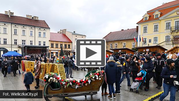 Wigilia dla mieszkacw na wielickim rynku [wideo]