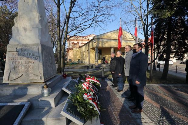 Narodowy Dzie� Pami�ci  �o�nierzy Wykl�tychCA2A3221.JPG