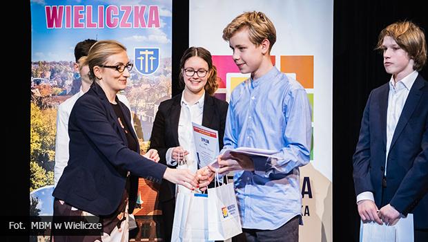 „Sowa tworz rzeczywisto” – mamy zwycizcw debat 2022