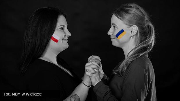 „Pokój dla Matek - Matki dla Pokoju” – polskie i ukraińskie mamy bohaterkami projektu fotograficznego wielickiej biblioteki