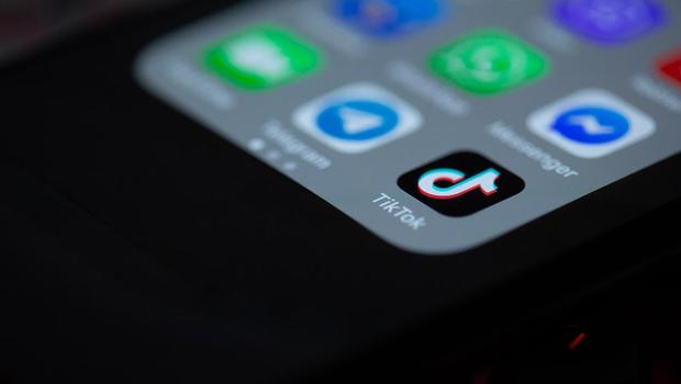 Tik-tok - na czym polega, obserwacje, komentarze, polubienia