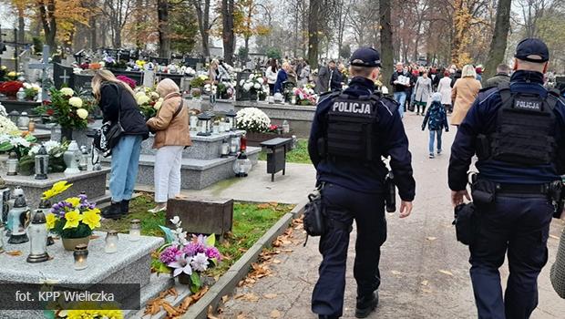 Wielicka policja apeluje o ostrono podczas Wszystkich witych