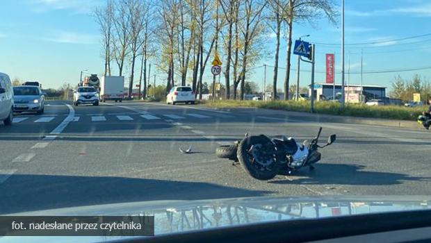 Wieliczka. Kolizja samochodu z motocyklem.