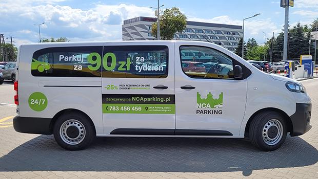 Zalety parkingu patnego pod lotniskiem