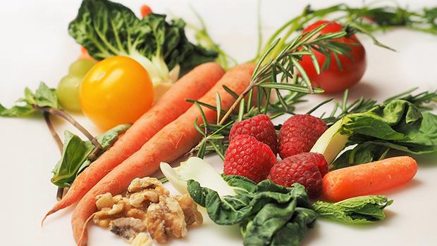 Dieta a proces starzenia si: Skadniki opniajce procesy starzenia