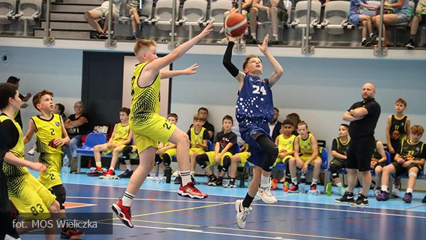 Zwycistwo koszykarzy UKS Regis Wieliczka w Oglnopolskim Turnieju Koszykwki Wieliczka Cup 2024