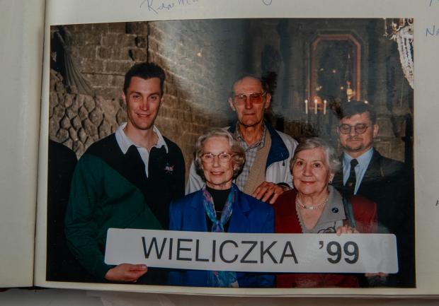 Pawelczyk_fot_ksiegi_pamiatkowej_R_Stachurski.jpg