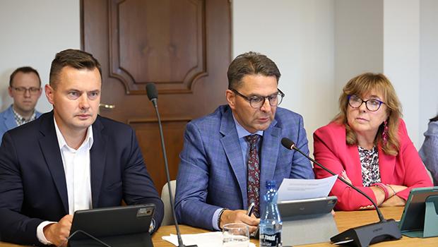Zarzd Powiatu Wielickiego z jednogonym wotum zaufania i absolutorium za 2024 rok