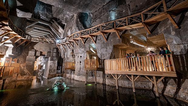 Wieliczka ma swoje „morze”. Spd sobot nad solankowym jeziorem