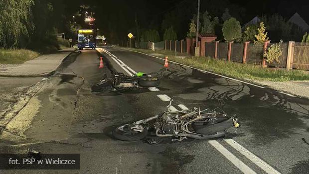 Po zderzeniu motocykle stany w pomieniach – trzy osoby poszkodowane
