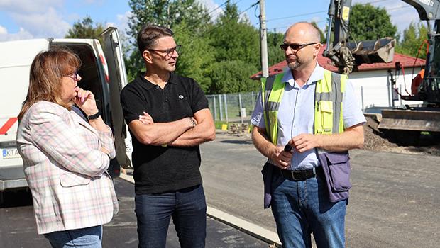 Intensywne prace przy przebudowie drogi powiatowej w Woli Batorskiej