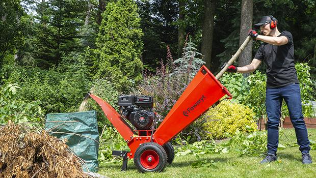 Letnie prace porzdkowe – co usuwa i jak przygotowa ogrd na jesie