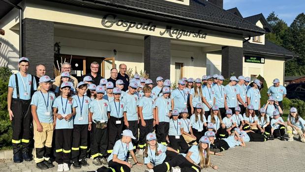 M�odzi stra�acy z gminy Niepo�omice na obozie w Ma�astowie