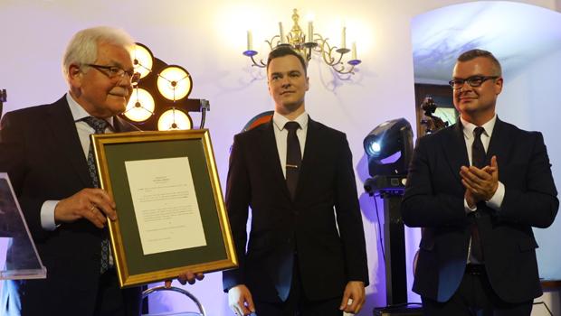 Stanisaw Kracik Honorowym Obywatelem Miasta i Gminy Niepoomice