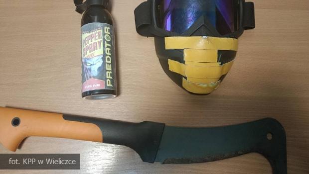 17-letni Ukrainiec zatrzymany z maczet, mask i gazem w centrum Niepoomic