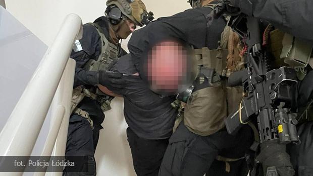 Brutalne zab�jstwo w �odzi. Jeden z podejrzanych zatrzymany w Niepo�omicach.