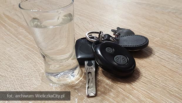 4 nietrze�wych kierowc�w w 3 dni. Wielicka policja przeprowadzi�a blisko 1500 kontroli.