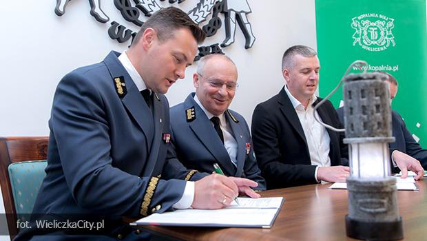 Kopalnia podpisa�a umow� na budow� Centrum Obs�ugi Turyst�w