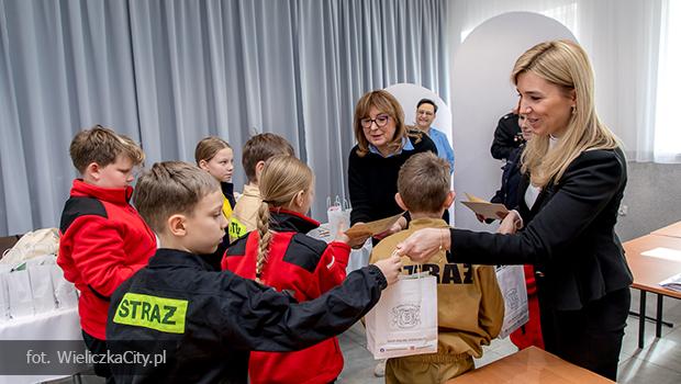 Fina�owy Turniej Wiedzy Po�arniczej w �azanach