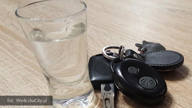 Prawie 600 kontroli w powiecie. Nietrze�wi kierowcy m.in. w Gorzkowie i Sierczy.