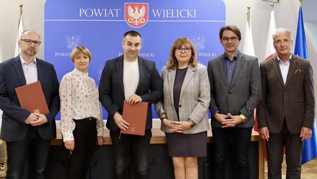 Droga w Raciborsku bli�ej rozbudowy. Powiat podpisa� umow� na dokumentacj�.