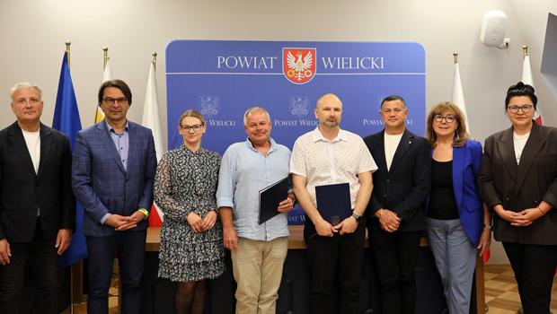 Skrzy�owania w Sierczy i Niegowici z sygnalizacj� �wietln�