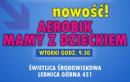 Zajcia fitness i aerobik mamy z dzieckiem