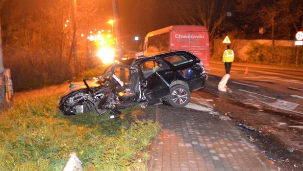 W Wieliczce samochód uderzył w busa - 7 osób w szpitalu
