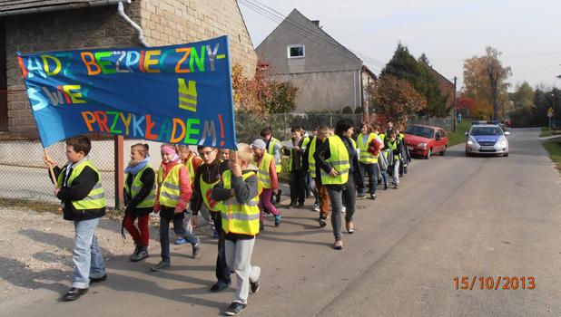 Marsz dla bezpieczestwa w Zagrzu