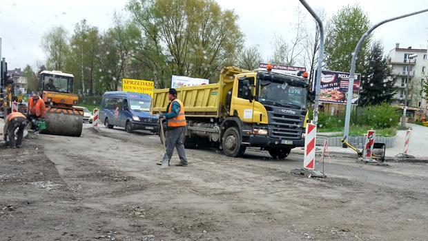 Koszmar na Asnyka, Dembowskiego bez zmian, Grsko czciowo otwarta